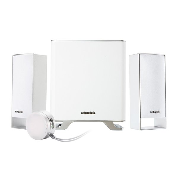 MICROLAB M-600 белые {2.1, 2 колонки + сабвуфер + ПДУ, 40W, 30-20 000 Гц}