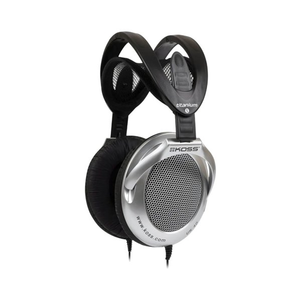 Koss UR40 (21299147801)